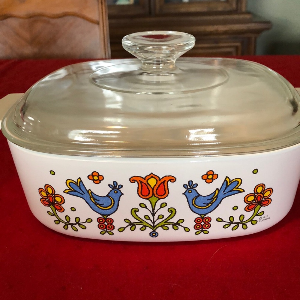 2 Quart vintage Corningware County Festival 1975